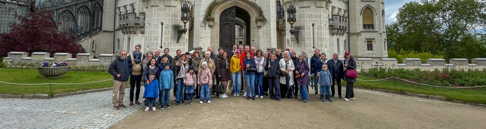 Lions-Gruppe vor Schloss in Budweis