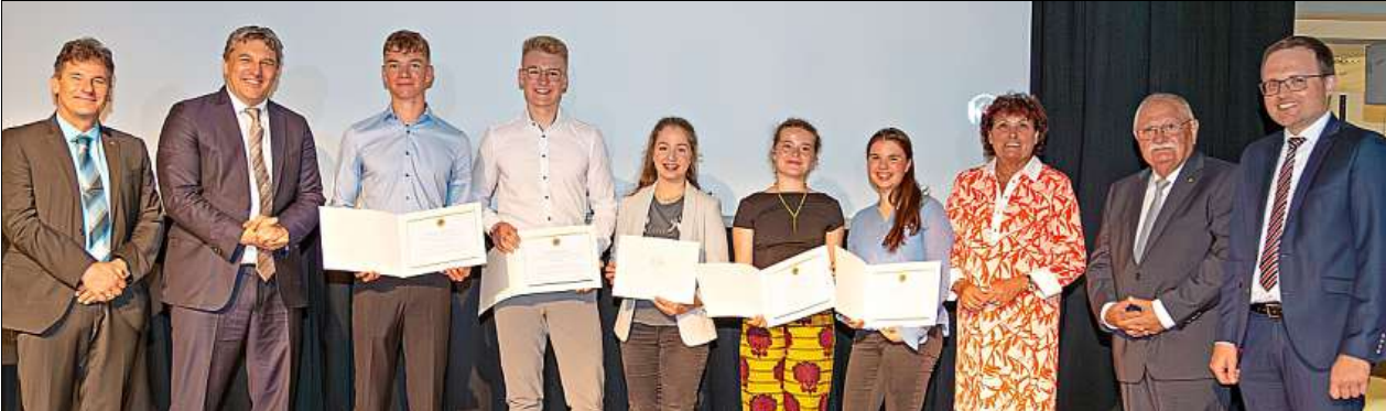 Rudolf Schramm, Stefan Vlaho, Florian Schröck, Theo Plank, Jolanda Rieder, Katharina Schneider, Johanna Mair, Ingrid Heckner, Engelbert Leiss-Huber und Georg Kronhuber
